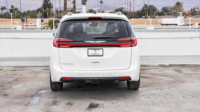 new 2025 Chrysler Pacifica car, priced at $49,625