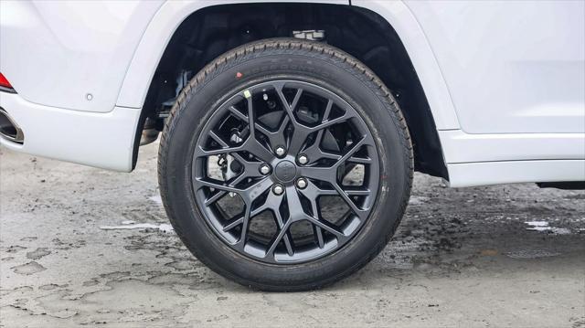 new 2025 Jeep Grand Cherokee 4xe car, priced at $73,887