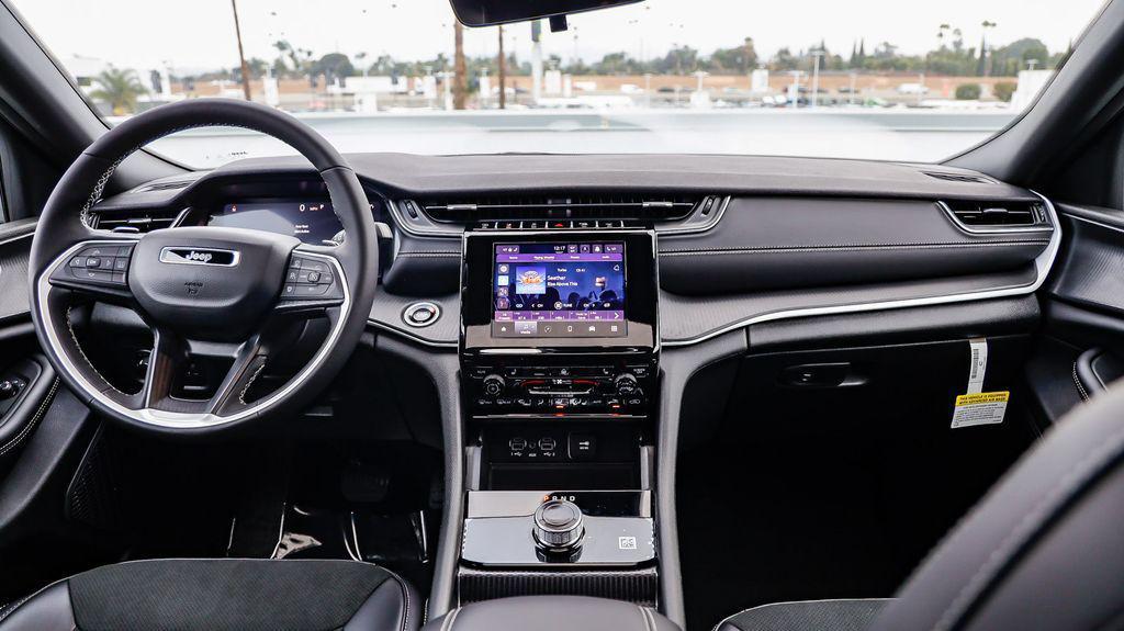new 2025 Jeep Grand Cherokee L car, priced at $41,103