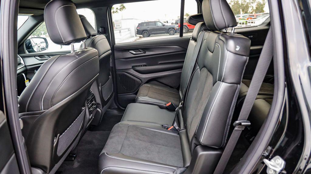 new 2025 Jeep Grand Cherokee L car, priced at $41,103