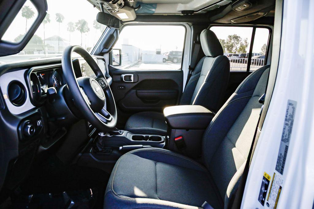 new 2025 Jeep Wrangler car, priced at $37,330