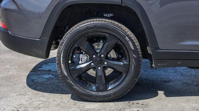 new 2025 Jeep Grand Cherokee car, priced at $41,985