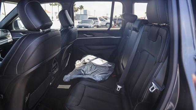 new 2025 Jeep Grand Cherokee car, priced at $41,985