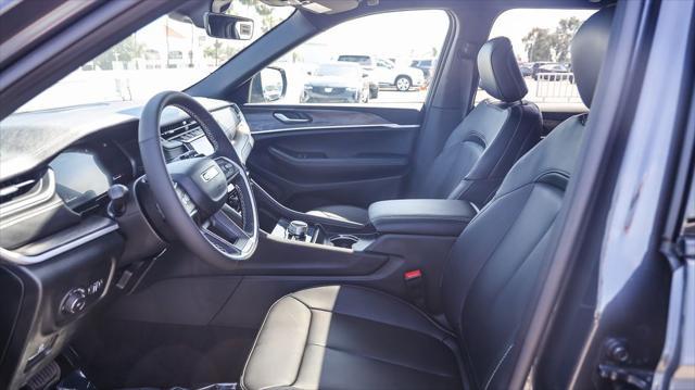 new 2025 Jeep Grand Cherokee car, priced at $41,985