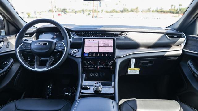 new 2025 Jeep Grand Cherokee car, priced at $41,985