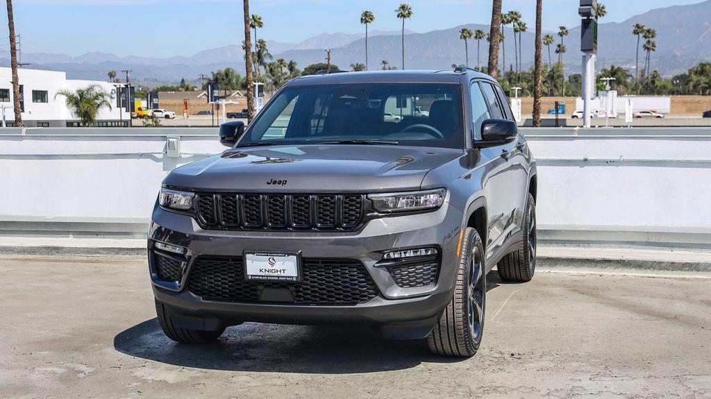 new 2025 Jeep Grand Cherokee car, priced at $38,712