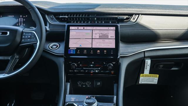 new 2025 Jeep Grand Cherokee car, priced at $41,985