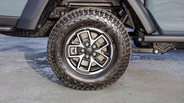 new 2025 Jeep Gladiator car, priced at $47,300