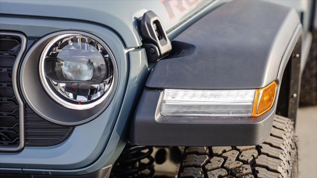 new 2025 Jeep Gladiator car, priced at $47,300