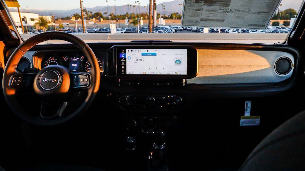 new 2025 Jeep Gladiator car, priced at $39,540