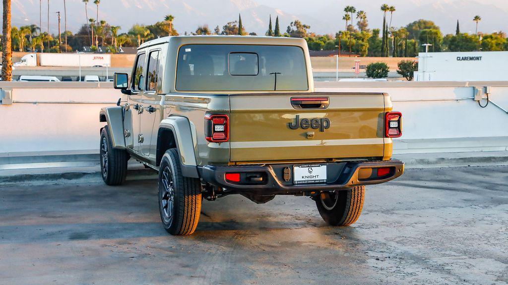 new 2025 Jeep Gladiator car, priced at $39,540