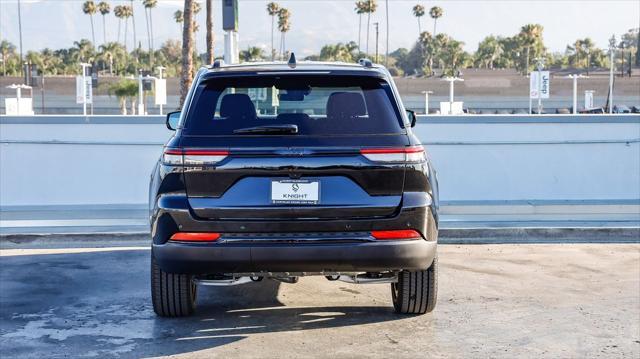 new 2025 Jeep Grand Cherokee car, priced at $38,875