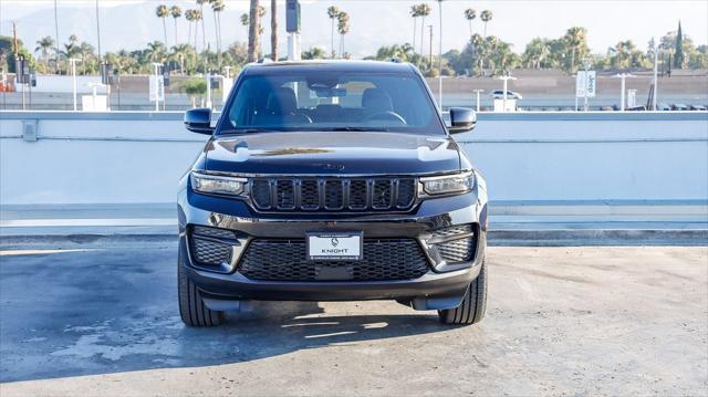new 2025 Jeep Grand Cherokee car, priced at $38,875