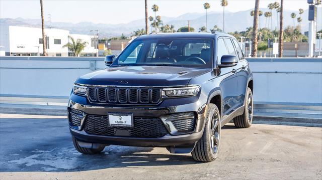 new 2025 Jeep Grand Cherokee car, priced at $38,875
