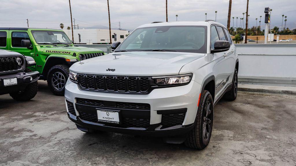 new 2025 Jeep Grand Cherokee L car, priced at $38,795