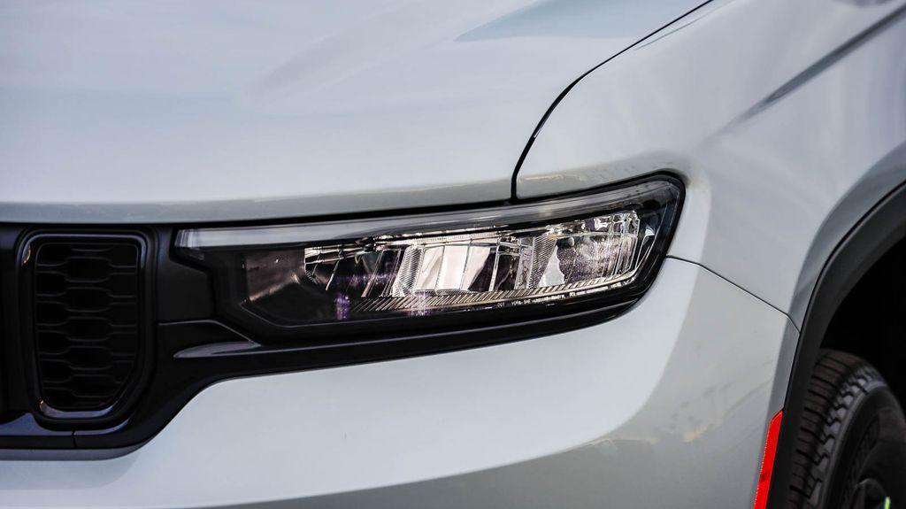 new 2025 Jeep Grand Cherokee L car, priced at $38,795
