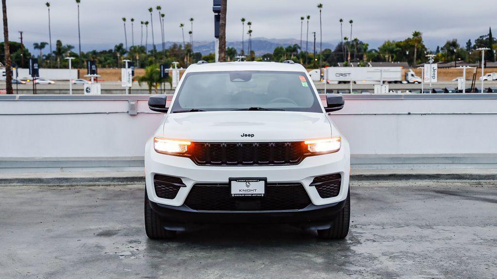 used 2023 Jeep Grand Cherokee car, priced at $26,795
