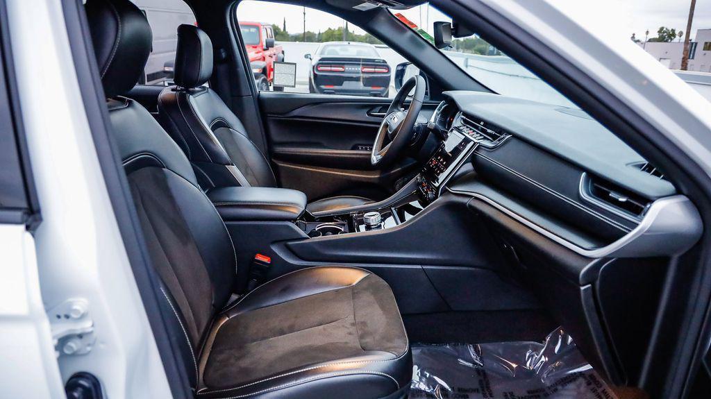used 2023 Jeep Grand Cherokee car, priced at $26,795