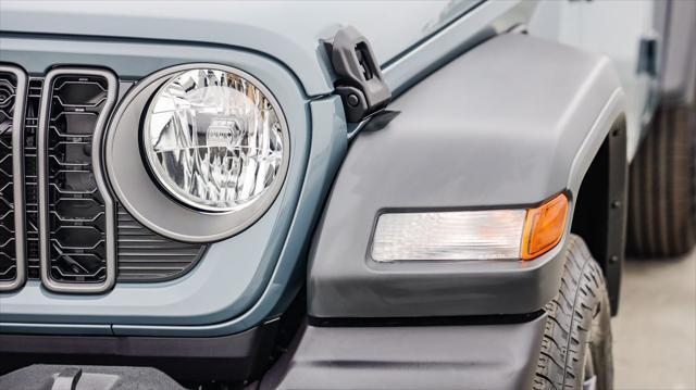 new 2025 Jeep Wrangler car, priced at $40,175