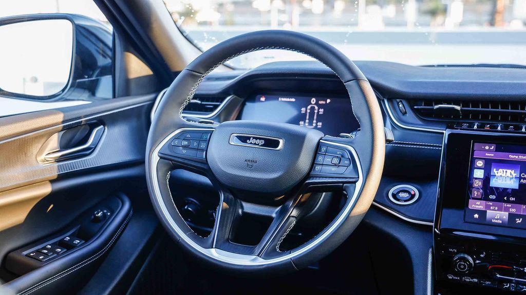 new 2025 Jeep Grand Cherokee L car, priced at $38,519