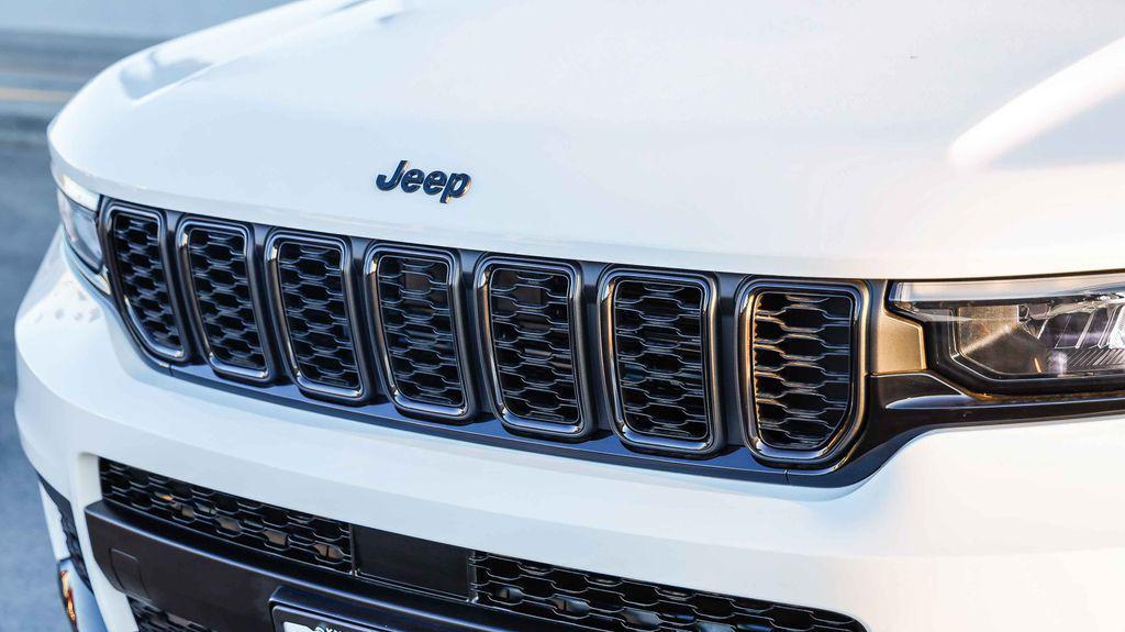 new 2025 Jeep Grand Cherokee L car, priced at $38,519