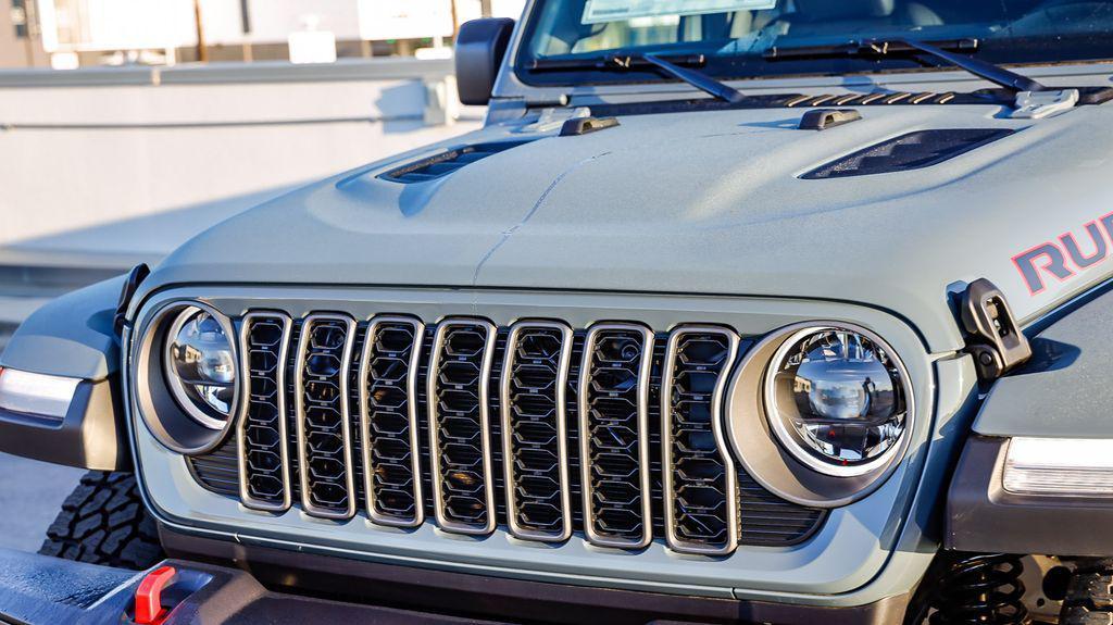 new 2025 Jeep Gladiator car, priced at $47,349