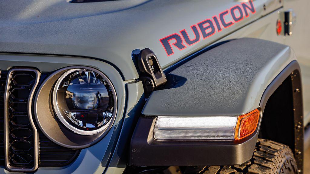 new 2025 Jeep Gladiator car, priced at $47,349