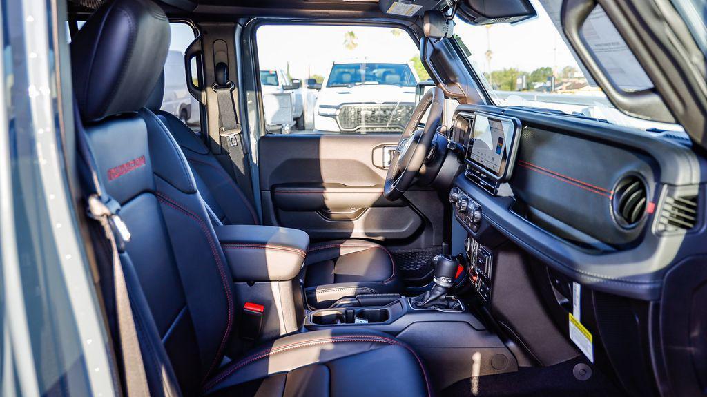 new 2025 Jeep Gladiator car, priced at $47,349