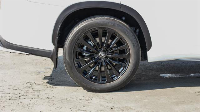 used 2023 Toyota Highlander car, priced at $37,495
