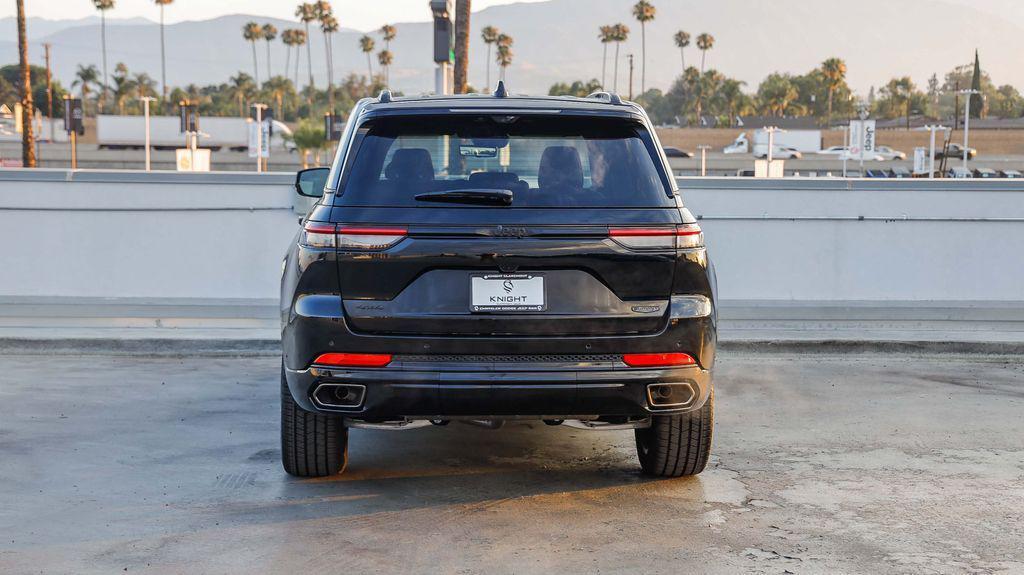new 2025 Jeep Grand Cherokee car, priced at $59,818