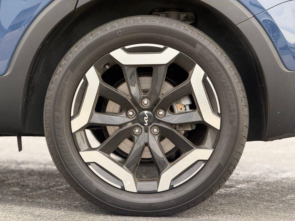 used 2023 Kia Telluride car, priced at $38,495