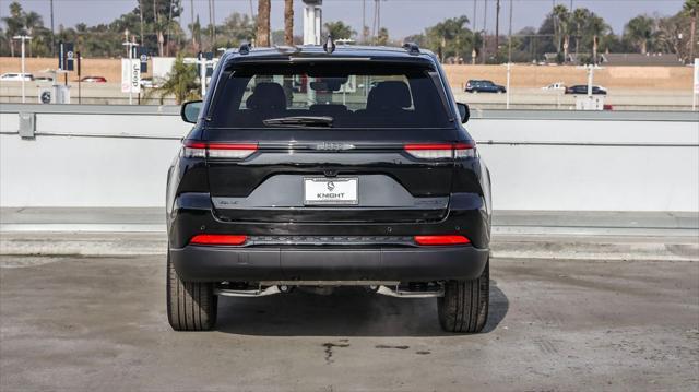 new 2025 Jeep Grand Cherokee car, priced at $42,535