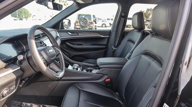 new 2025 Jeep Grand Cherokee car, priced at $42,535