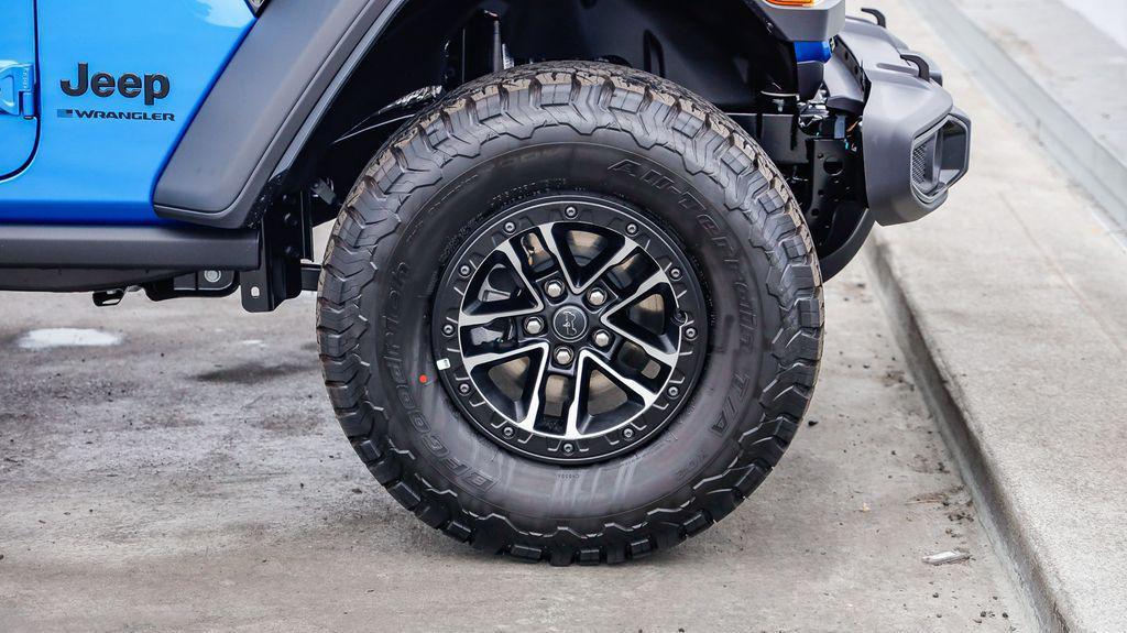 new 2025 Jeep Wrangler car, priced at $52,489