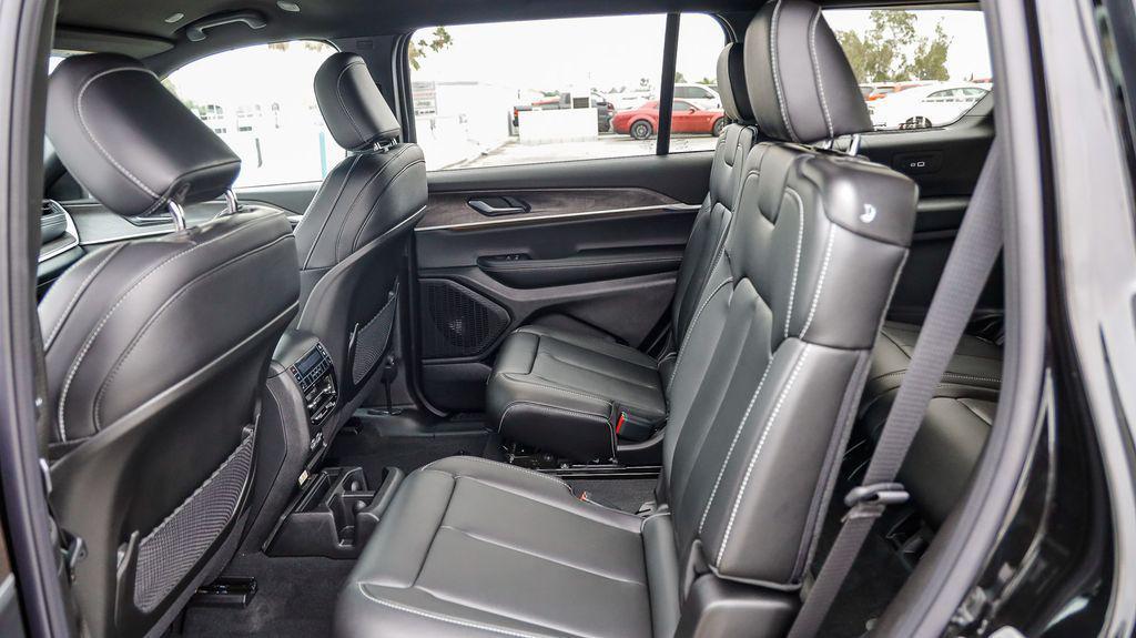 new 2025 Jeep Grand Cherokee L car, priced at $42,216