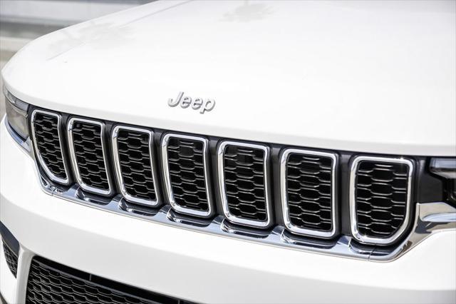new 2024 Jeep Grand Cherokee car, priced at $35,141