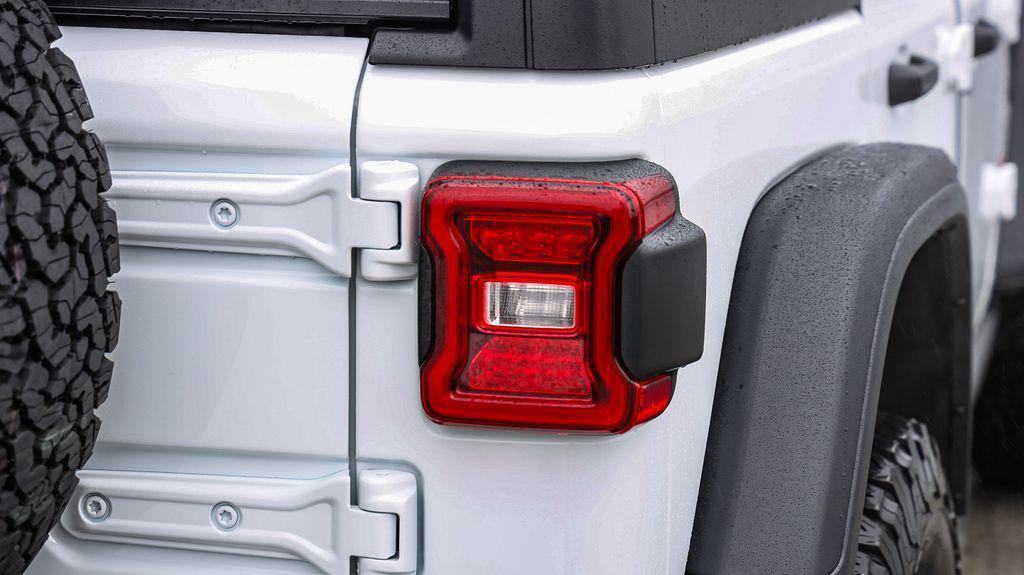new 2025 Jeep Wrangler car, priced at $48,140