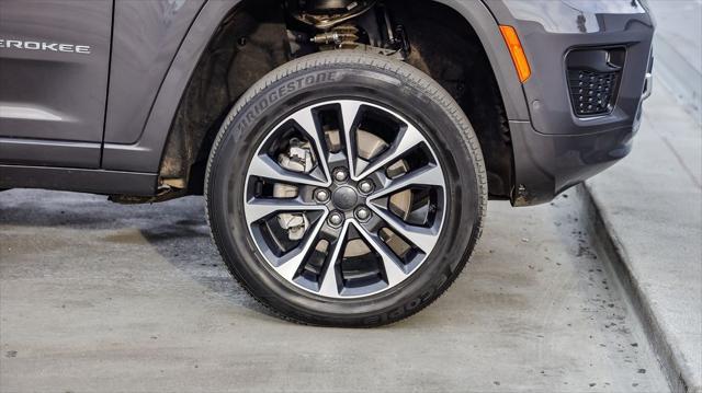 used 2023 Jeep Grand Cherokee L car, priced at $38,111