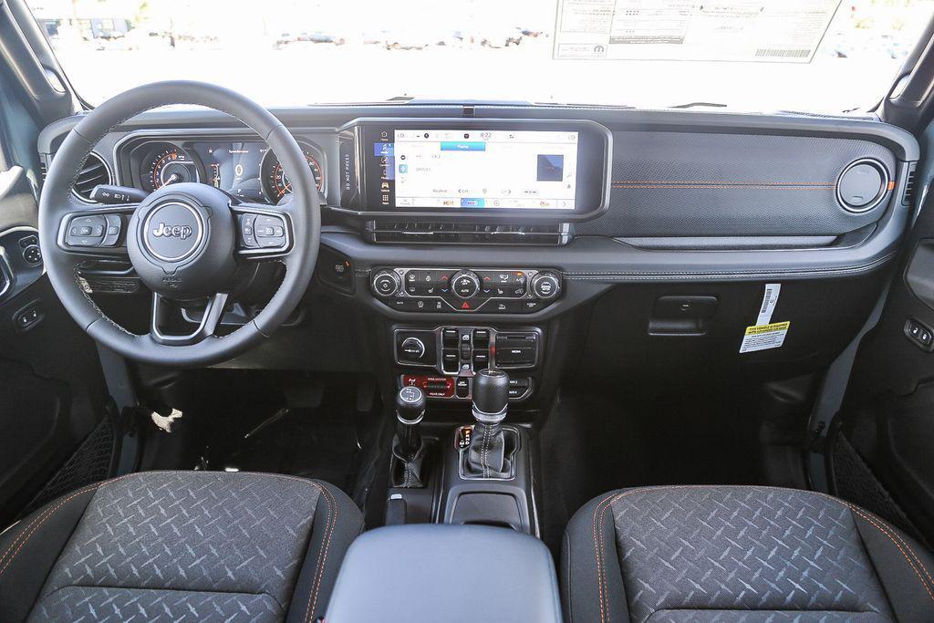new 2025 Jeep Gladiator car, priced at $43,850