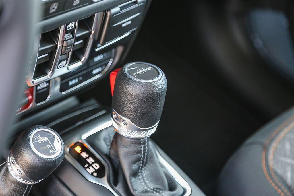 new 2025 Jeep Gladiator car, priced at $43,850