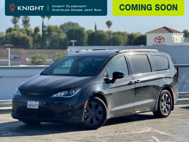 used 2020 Chrysler Pacifica Hybrid car, priced at $23,995