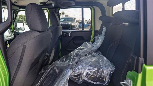 new 2025 Jeep Gladiator car, priced at $43,705