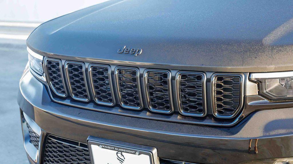 new 2025 Jeep Grand Cherokee car, priced at $36,290