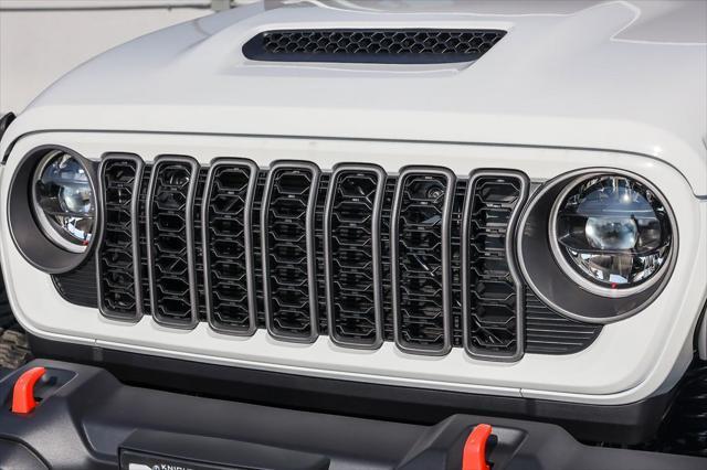 new 2025 Jeep Gladiator car, priced at $44,805