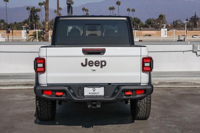 new 2025 Jeep Gladiator car, priced at $44,805