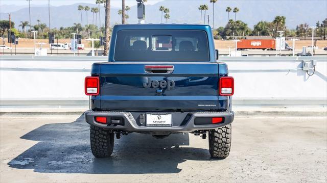 new 2025 Jeep Gladiator car, priced at $42,785