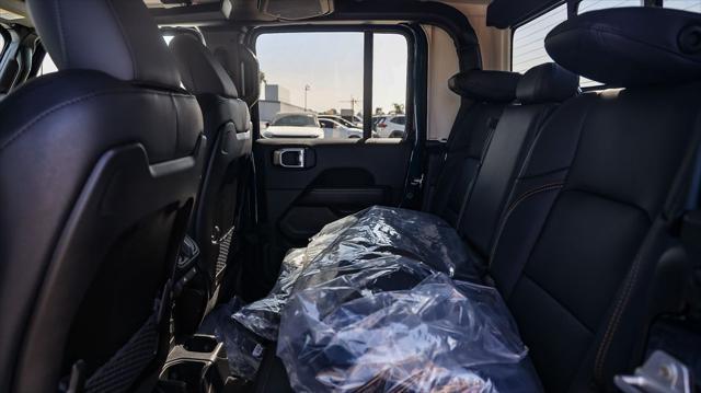 new 2025 Jeep Gladiator car, priced at $42,785