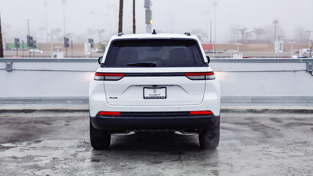 new 2025 Jeep Grand Cherokee car, priced at $36,551