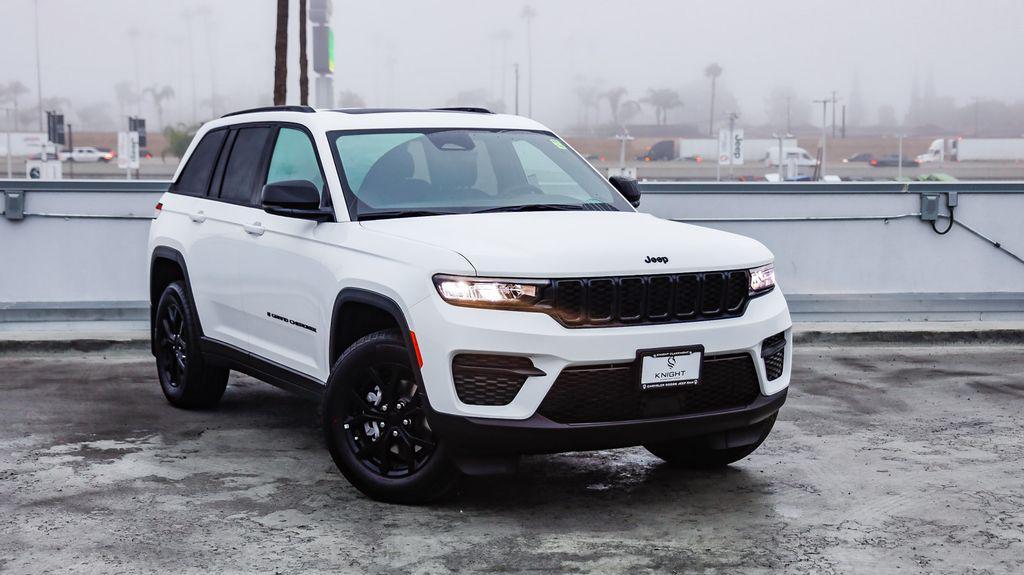 new 2025 Jeep Grand Cherokee car, priced at $38,879
