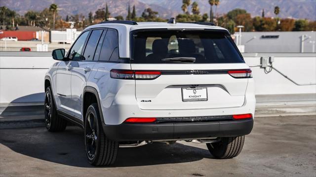 new 2025 Jeep Grand Cherokee car, priced at $37,580